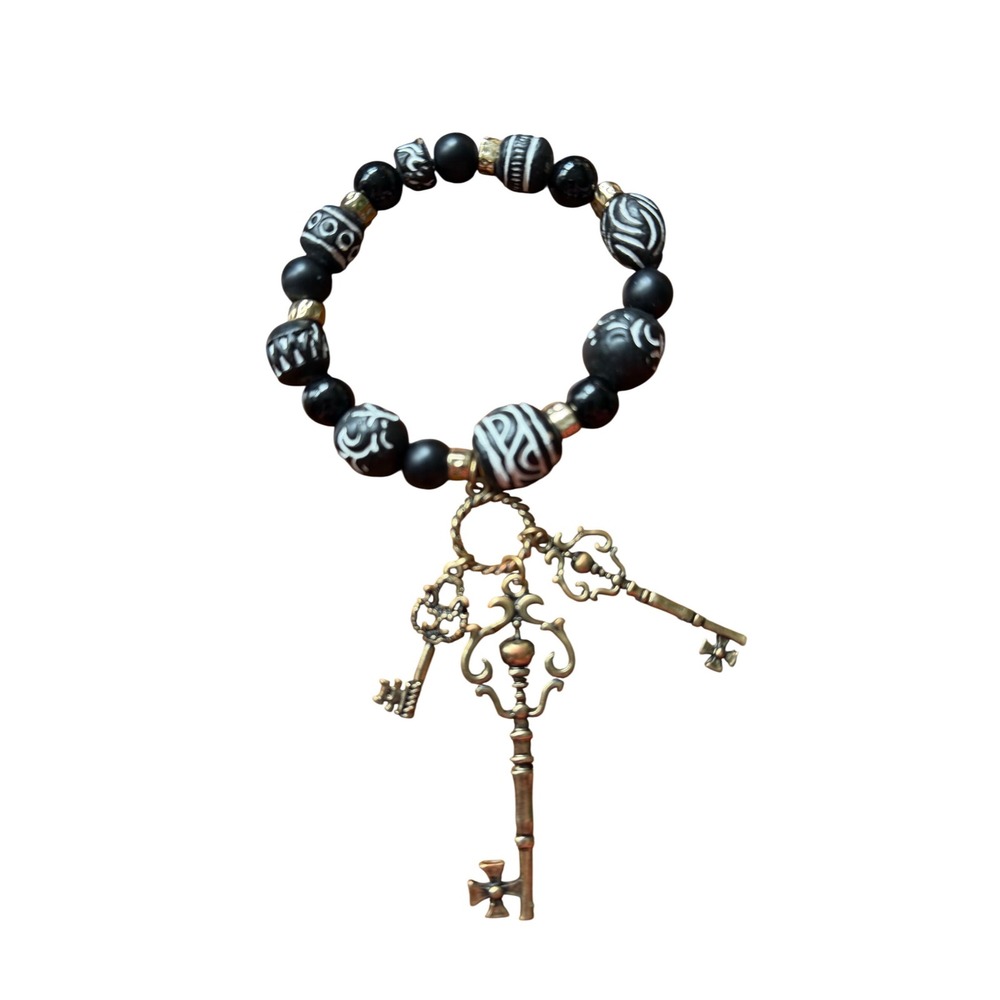 Unbranded Key Charm Bracelet Women OS Black Excellent Boho Gothic Beaded Stretch